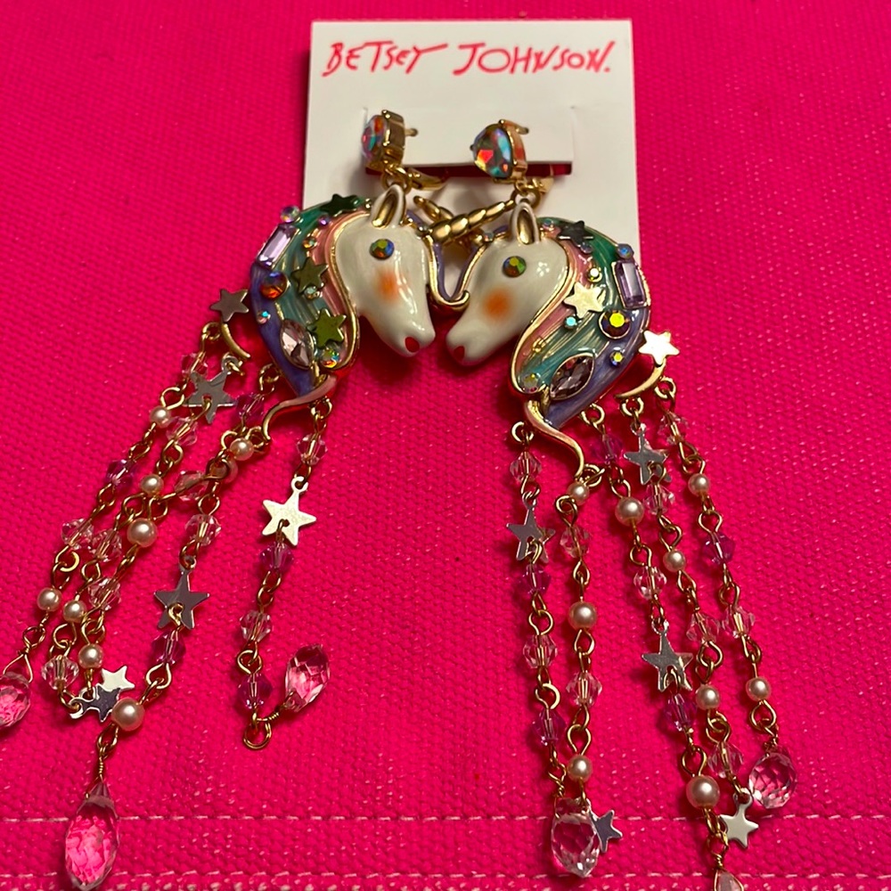 Betsey Johnson unicorn fringe chandelier earrings NWT🦄